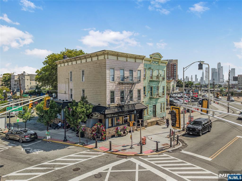 326 32nd Street