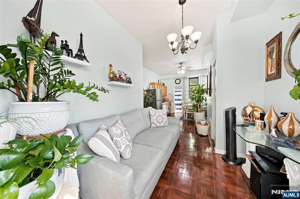 326 32nd Street