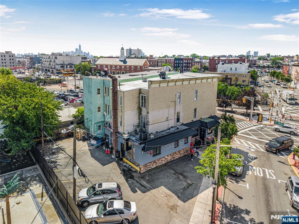 326 32nd Street
