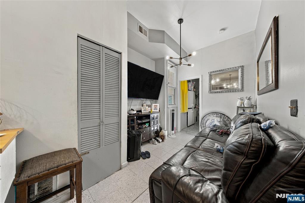 326 32nd Street