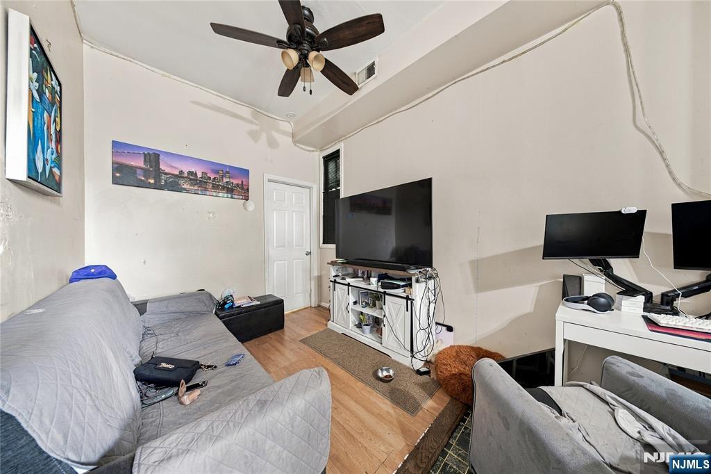 326 32nd Street