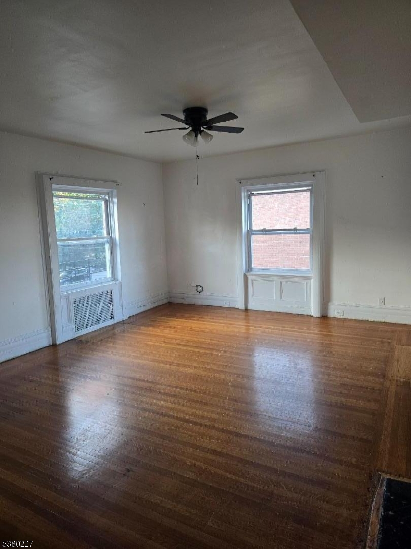 379 Mount Prospect Ave 4