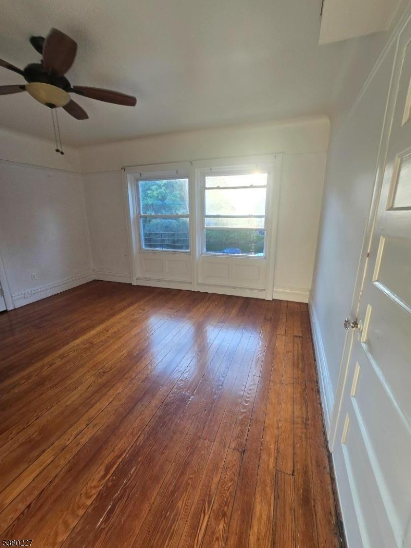 379 Mount Prospect Ave 4