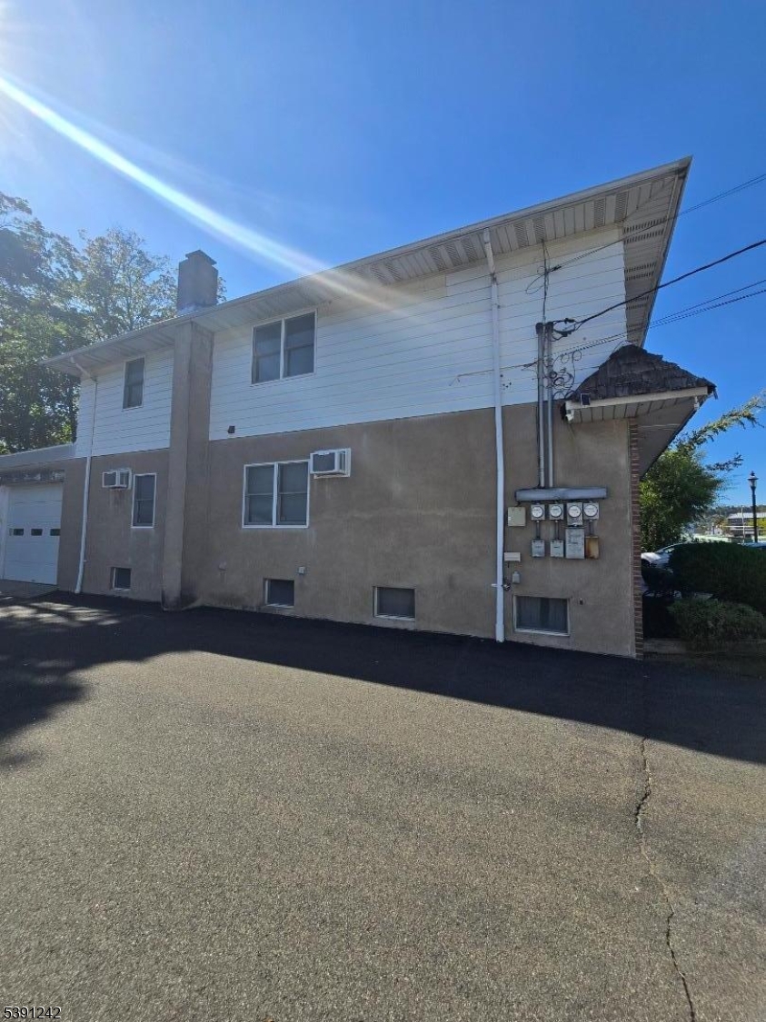 19 Hillery St