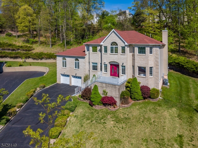 72 Gathering Hill Ct