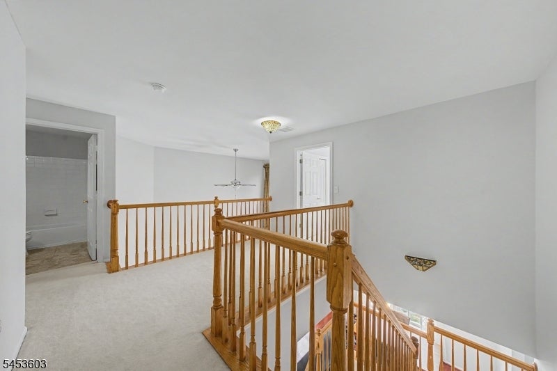 7 Caroline Foster Ct