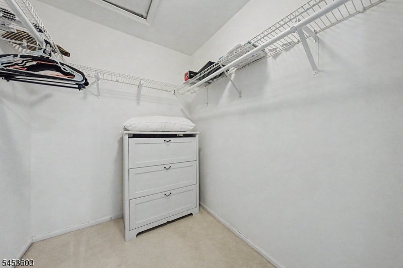 7 Caroline Foster Ct