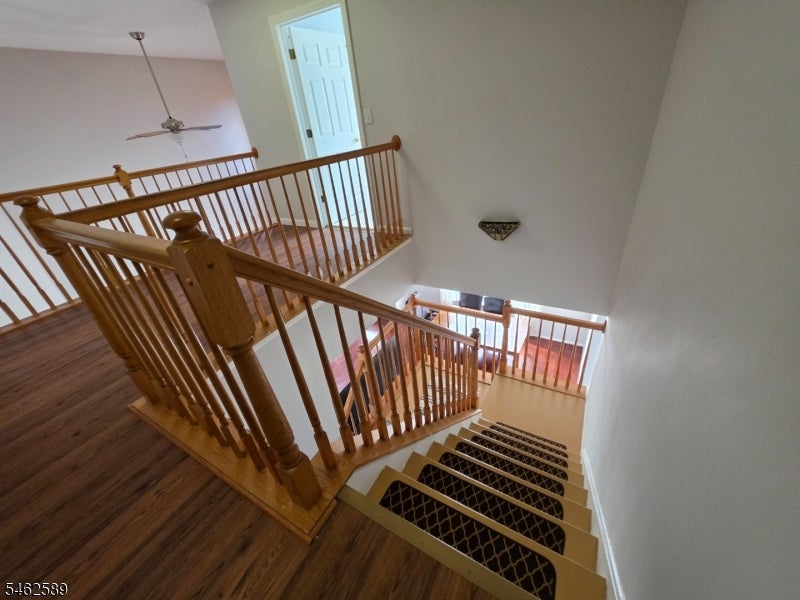 7 Caroline Foster Ct