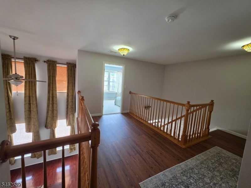 7 Caroline Foster Ct