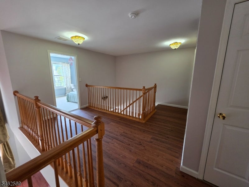 7 Caroline Foster Ct