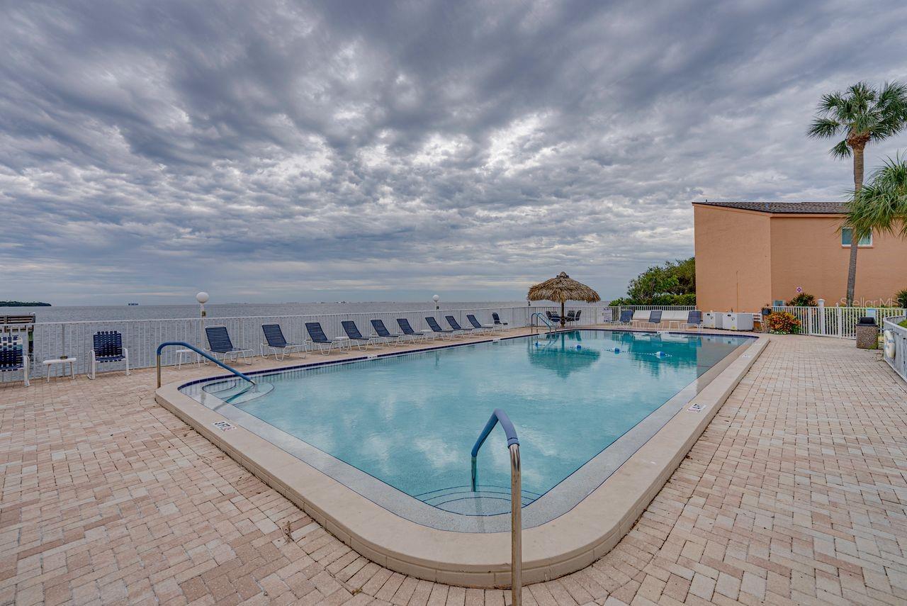 7400 SUNSHINE SKYWAY LANE S Unit: 103