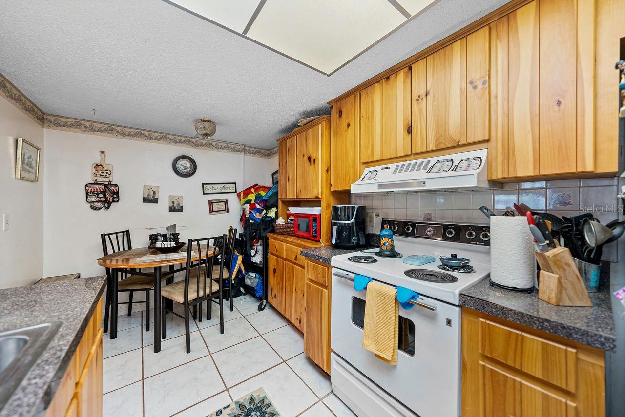 7400 SUNSHINE SKYWAY LANE S Unit: 103