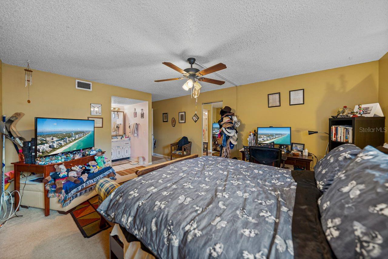 7400 SUNSHINE SKYWAY LANE S Unit: 103