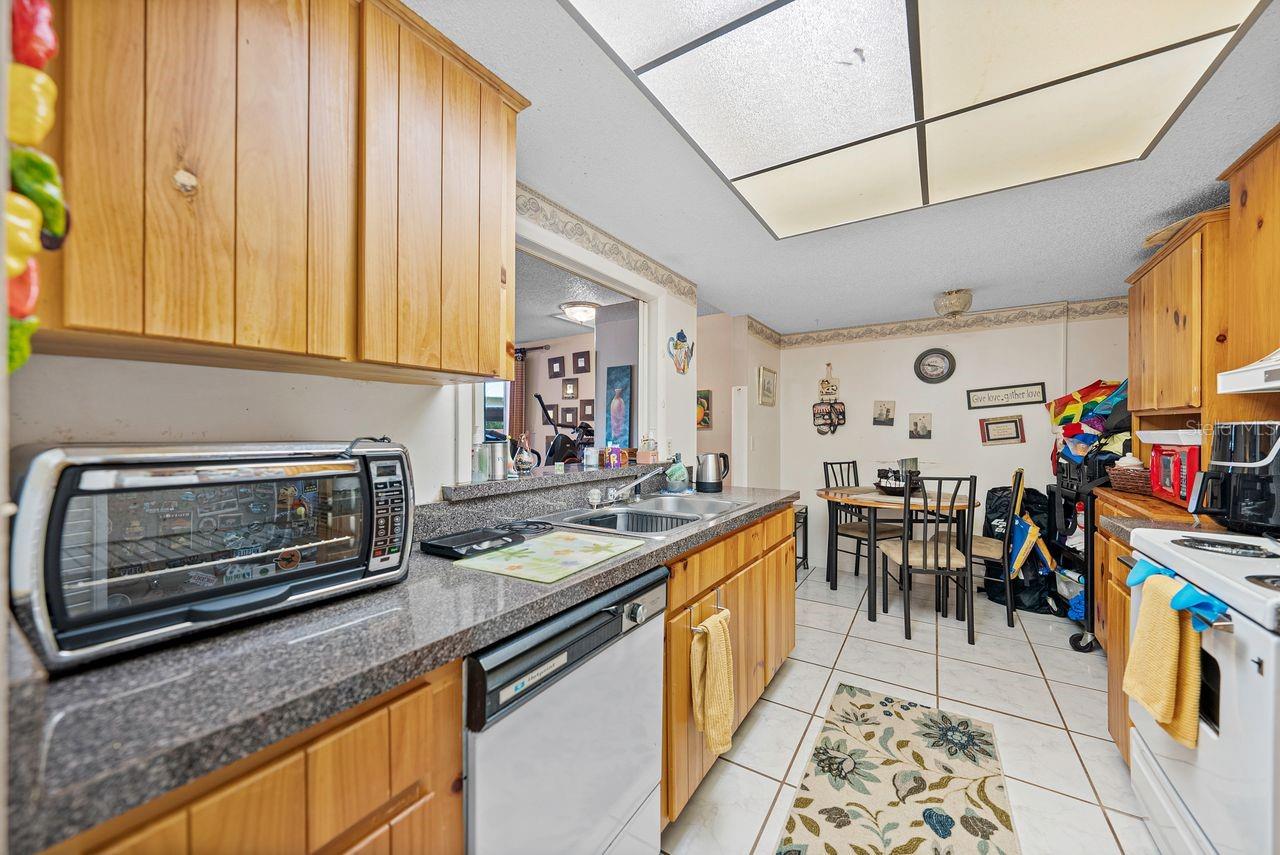 7400 SUNSHINE SKYWAY LANE S Unit: 103