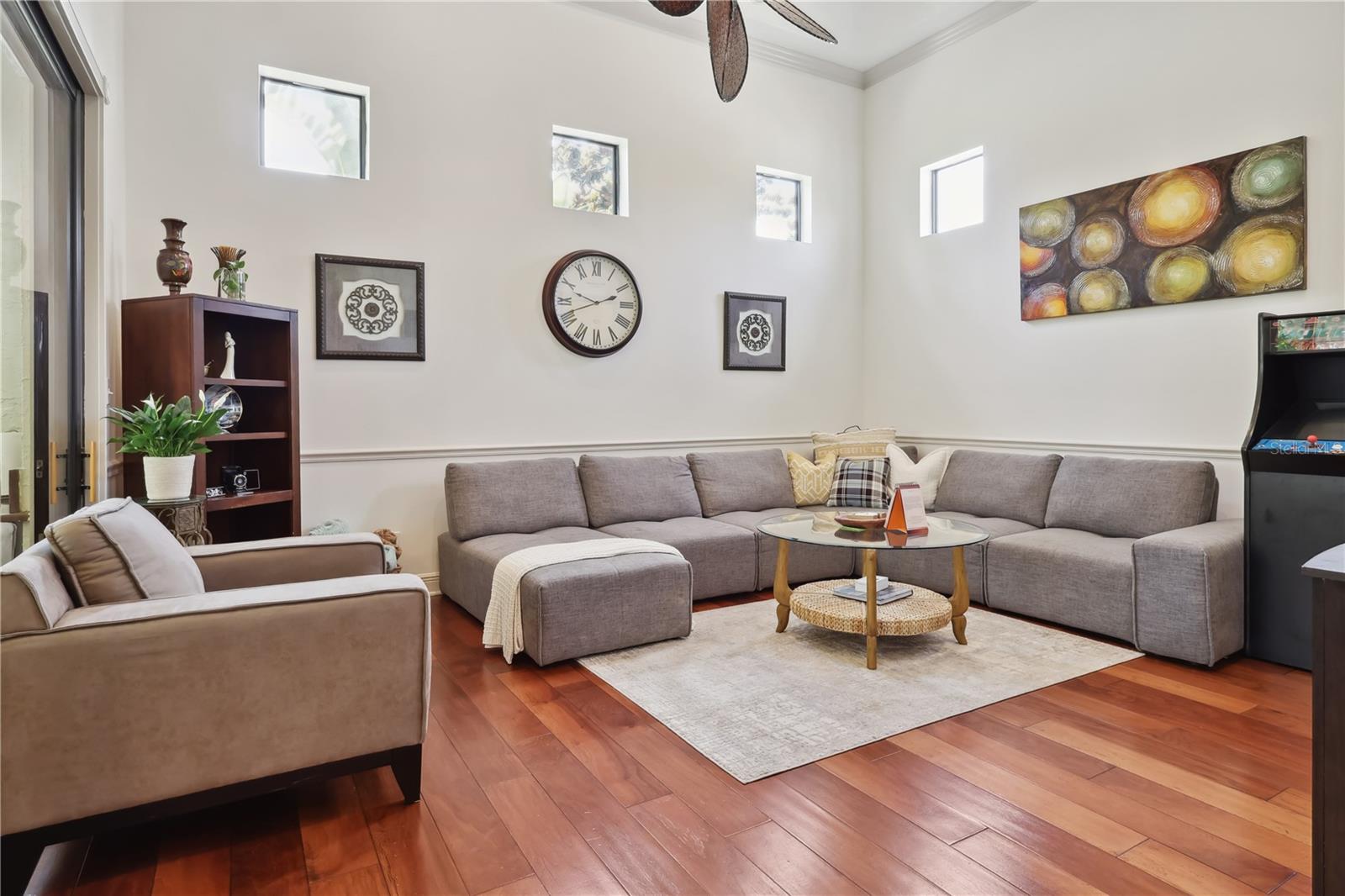 4696 DEL SOL BLVD