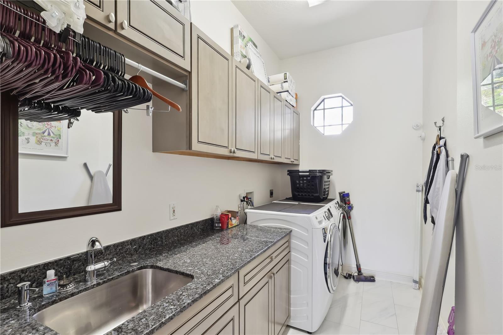 4696 DEL SOL BLVD