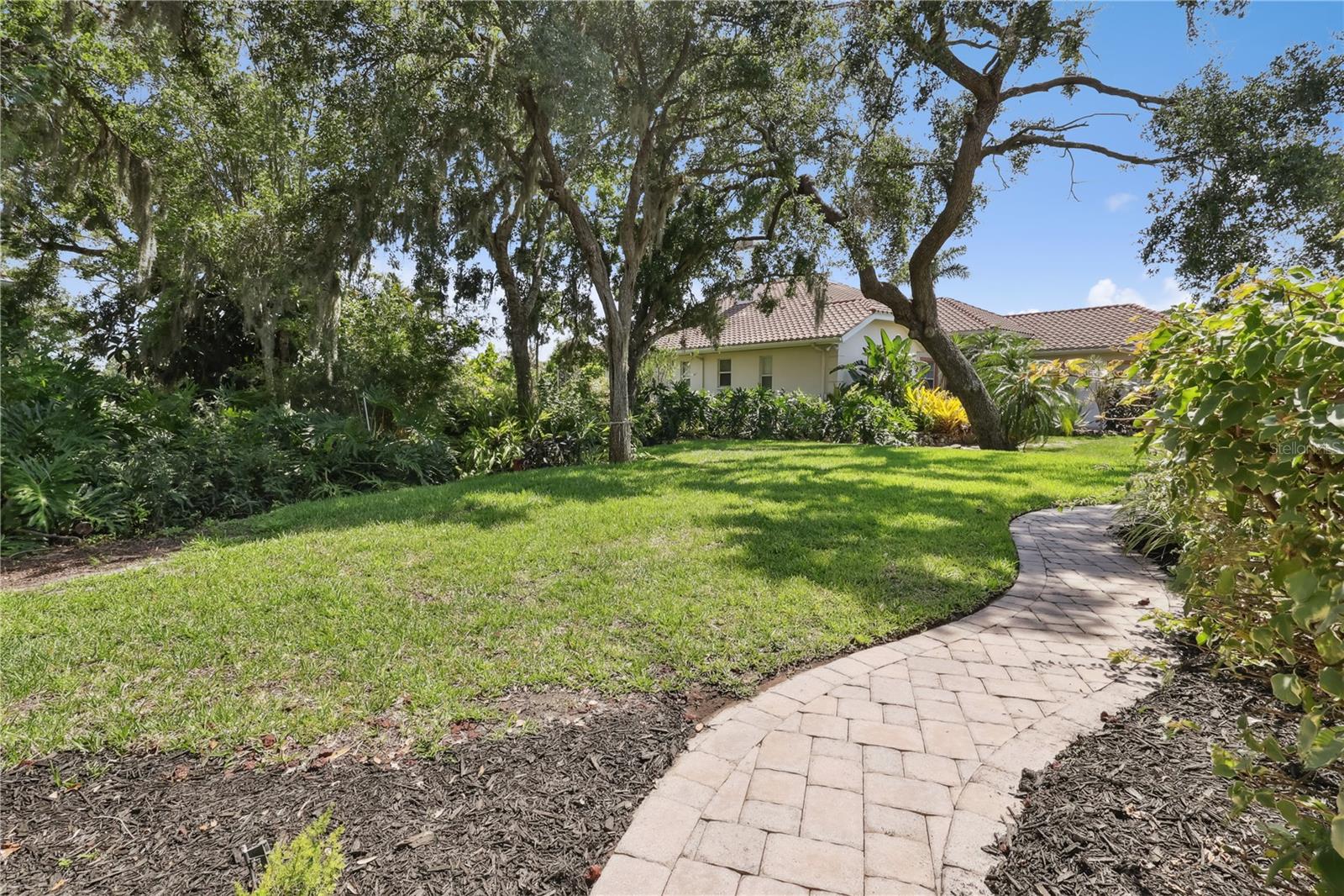 4696 DEL SOL BLVD