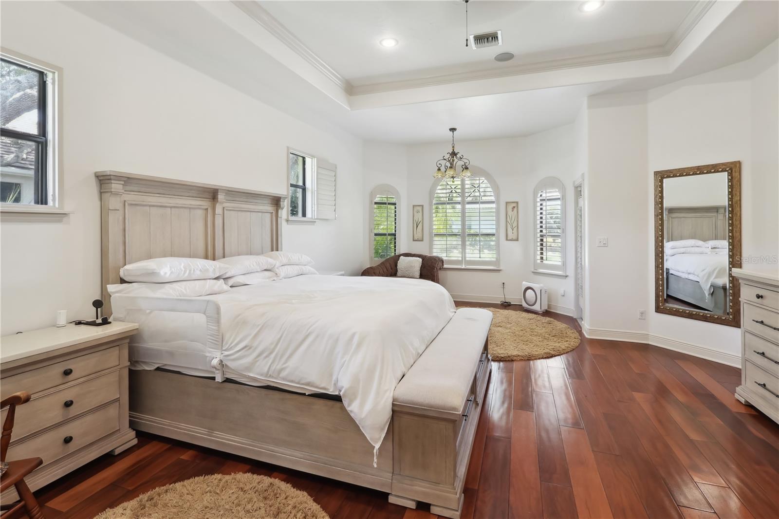 4696 DEL SOL BLVD