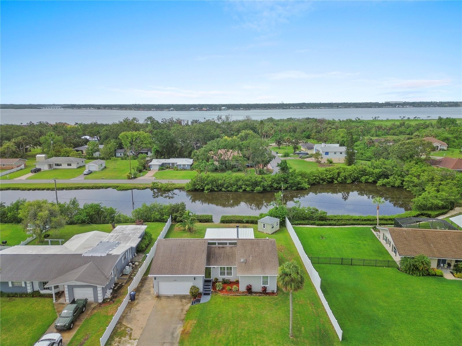 354 WILLOW LN