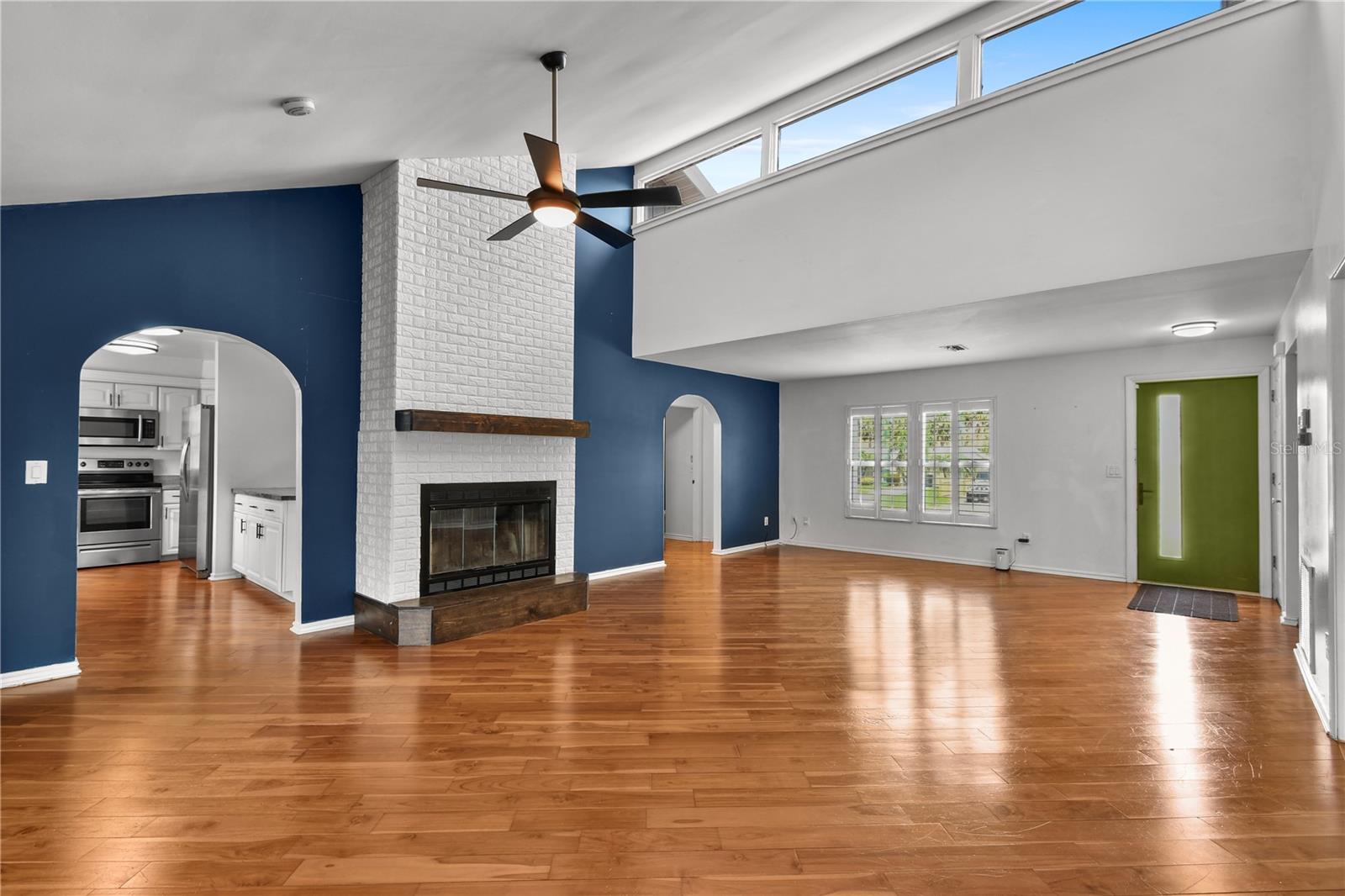 354 WILLOW LN