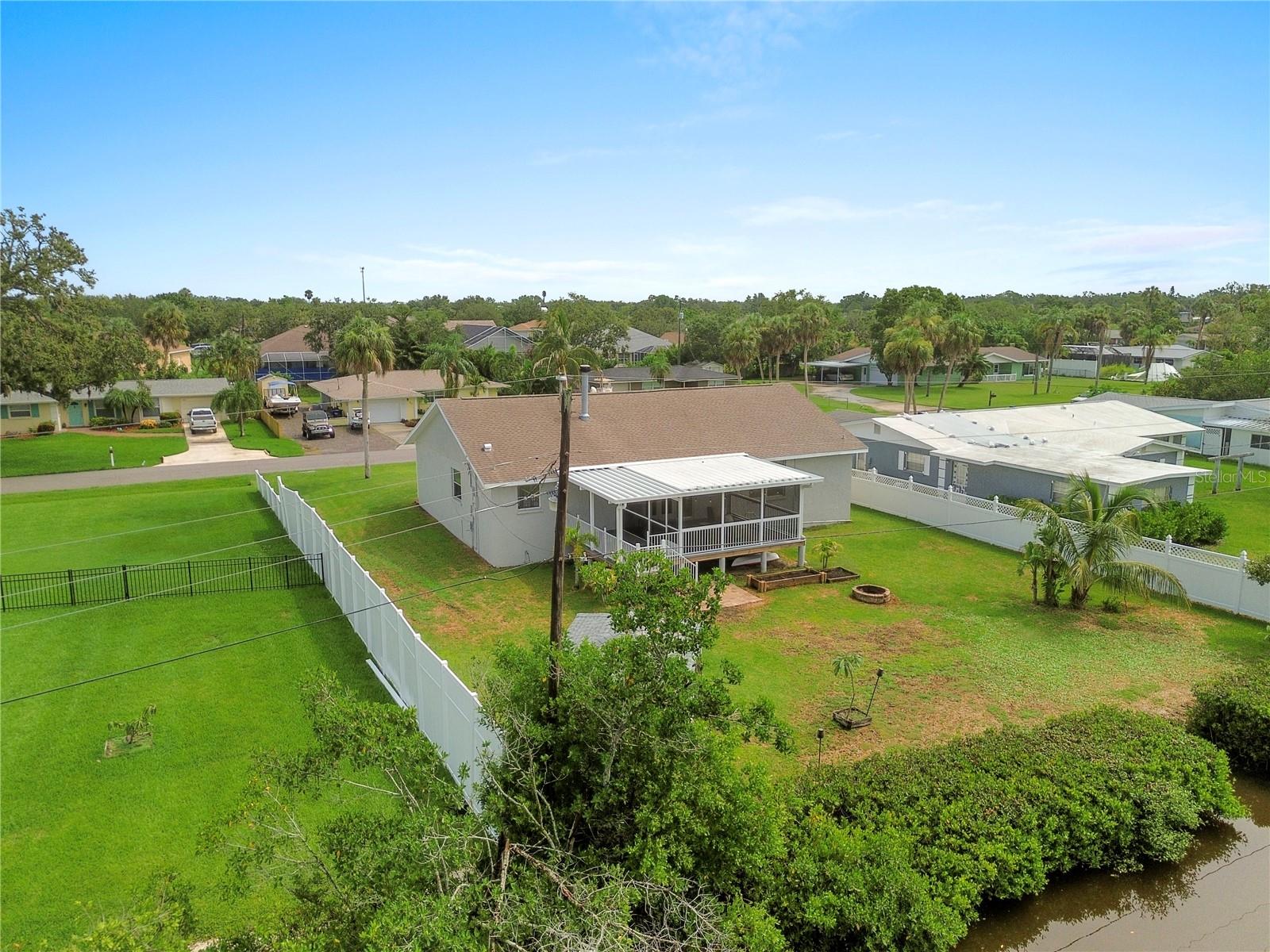354 WILLOW LN