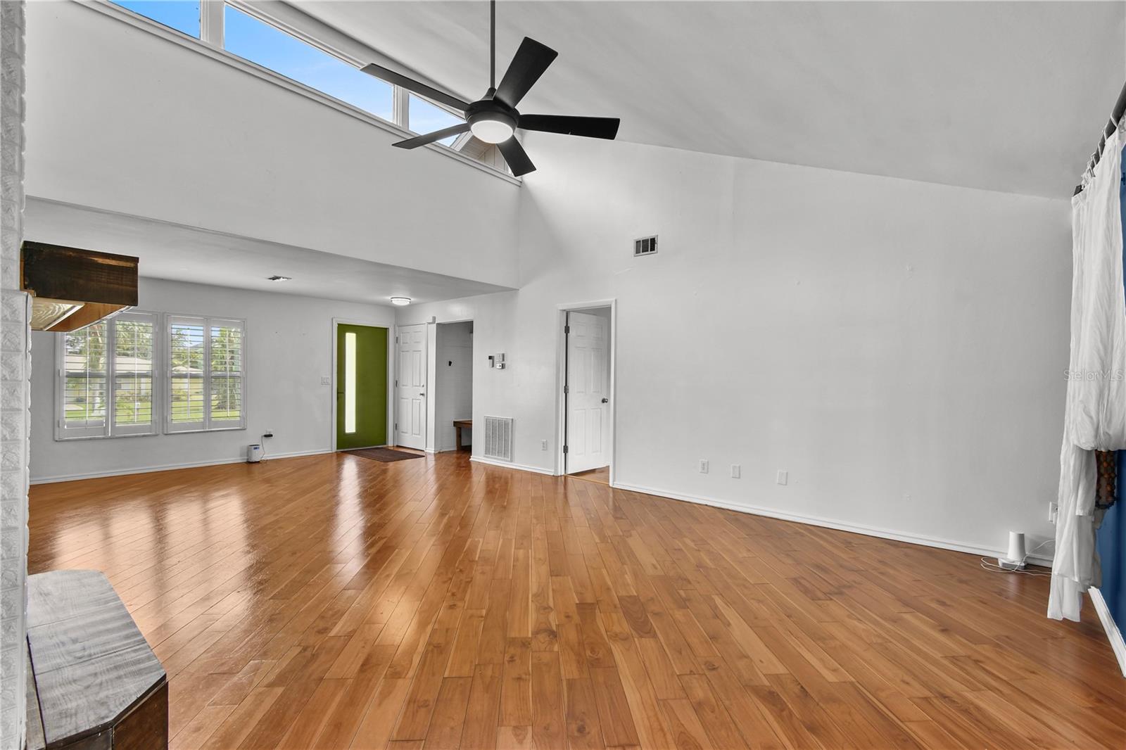 354 WILLOW LN