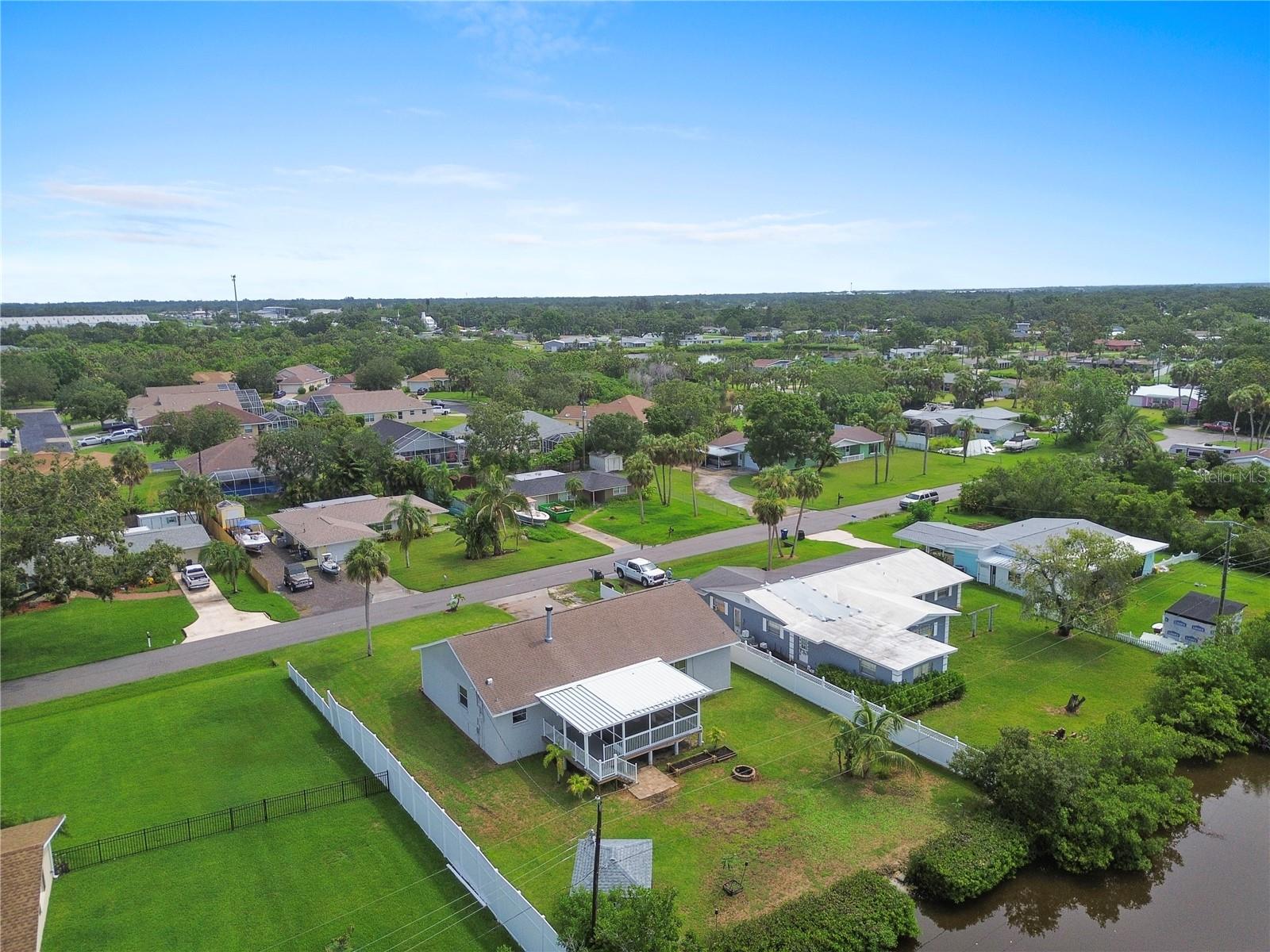 354 WILLOW LN