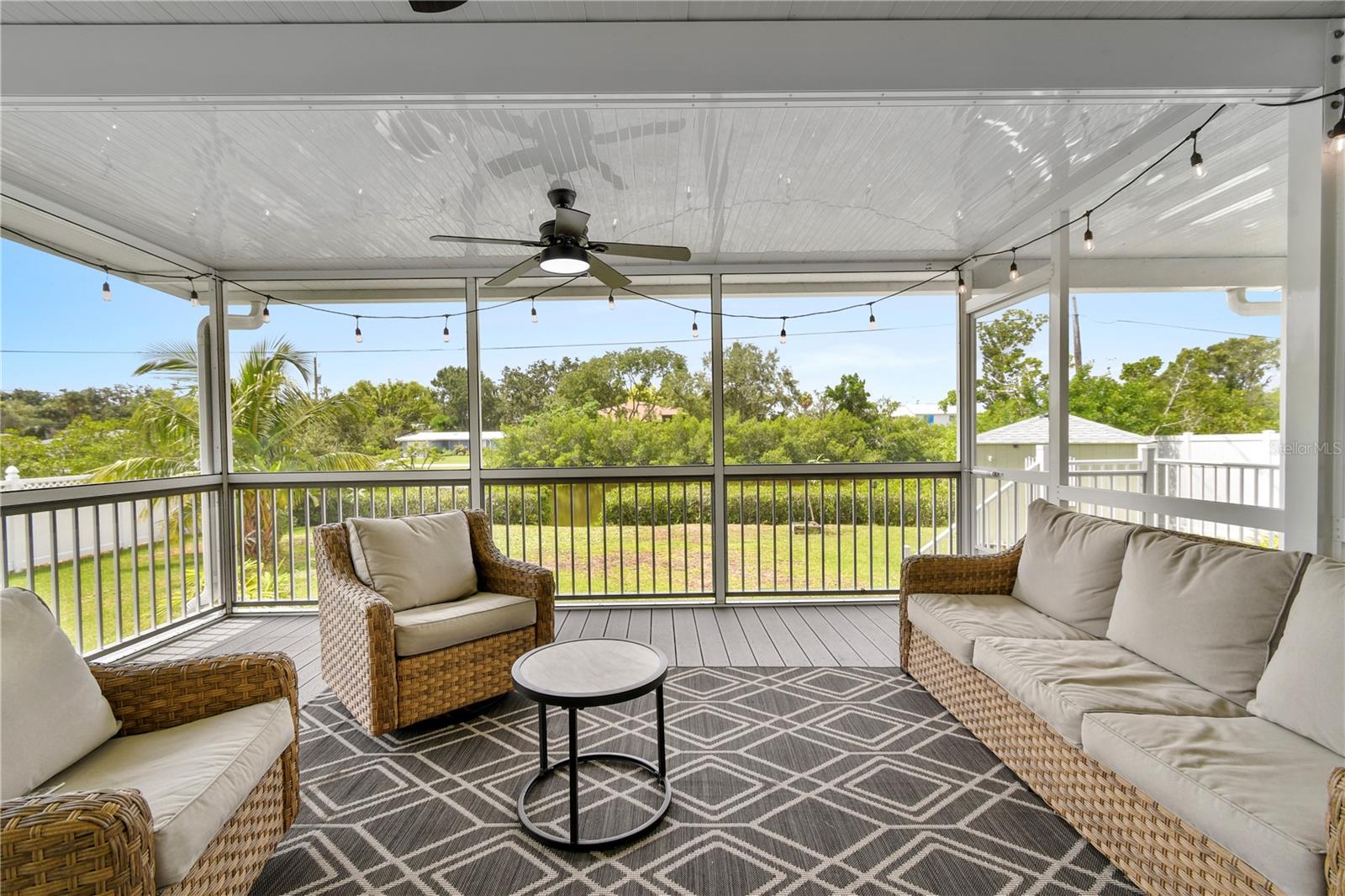 354 WILLOW LN