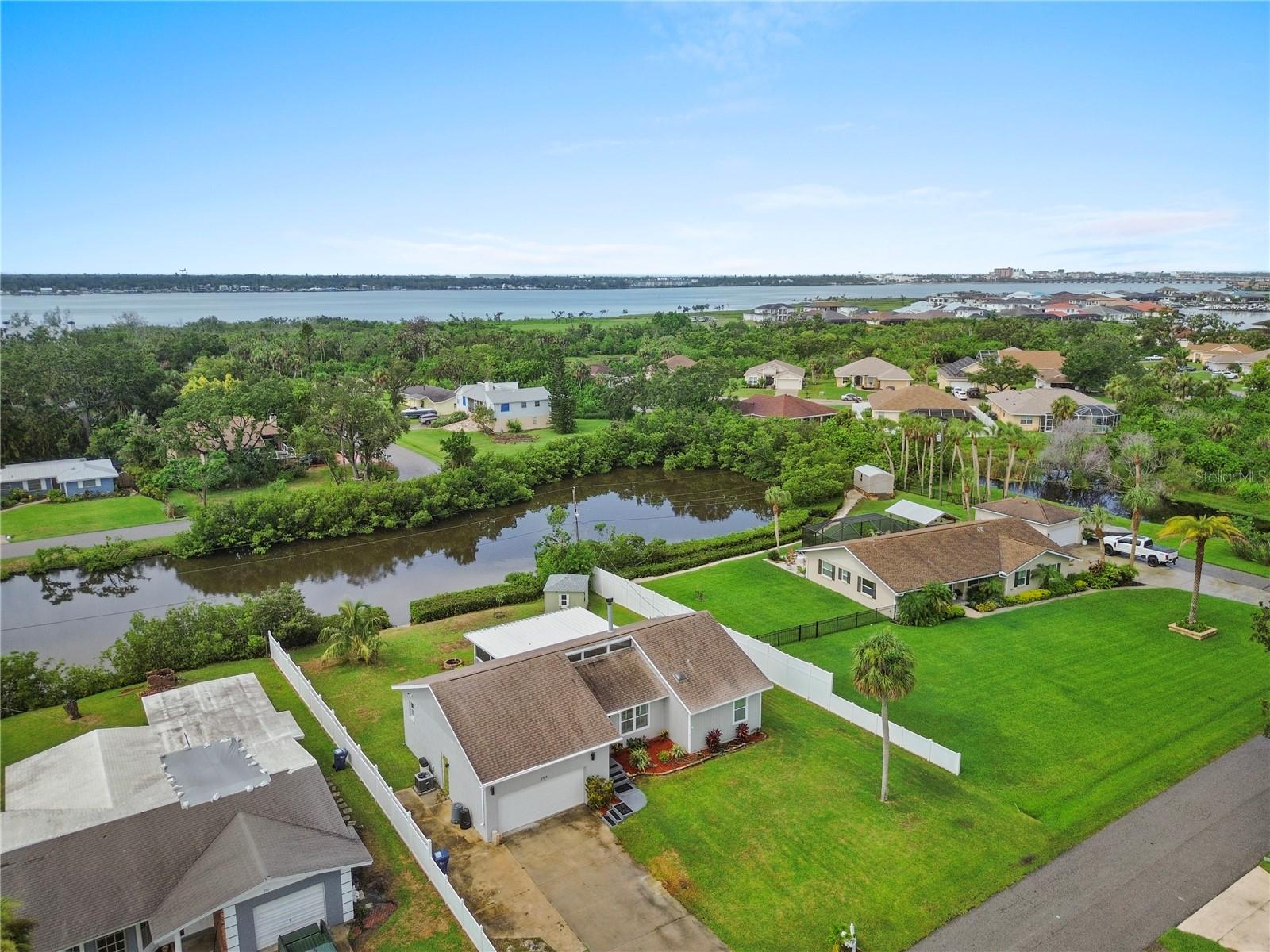 354 WILLOW LN