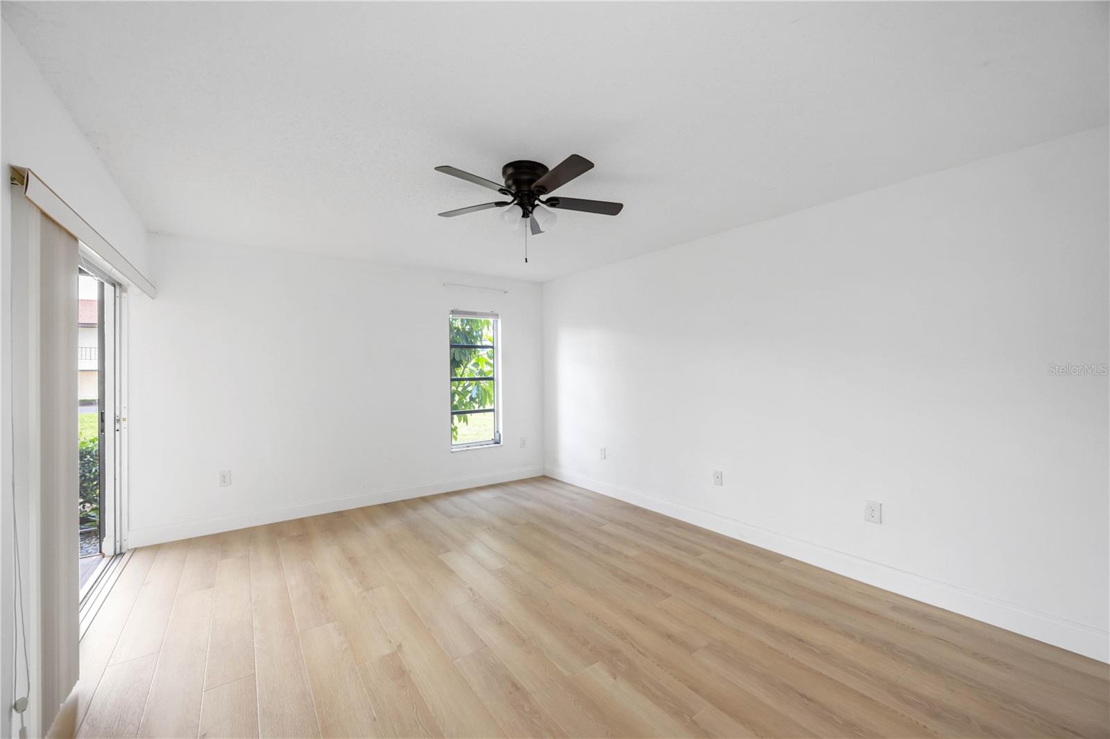 3880 EL POINIER CT #8702