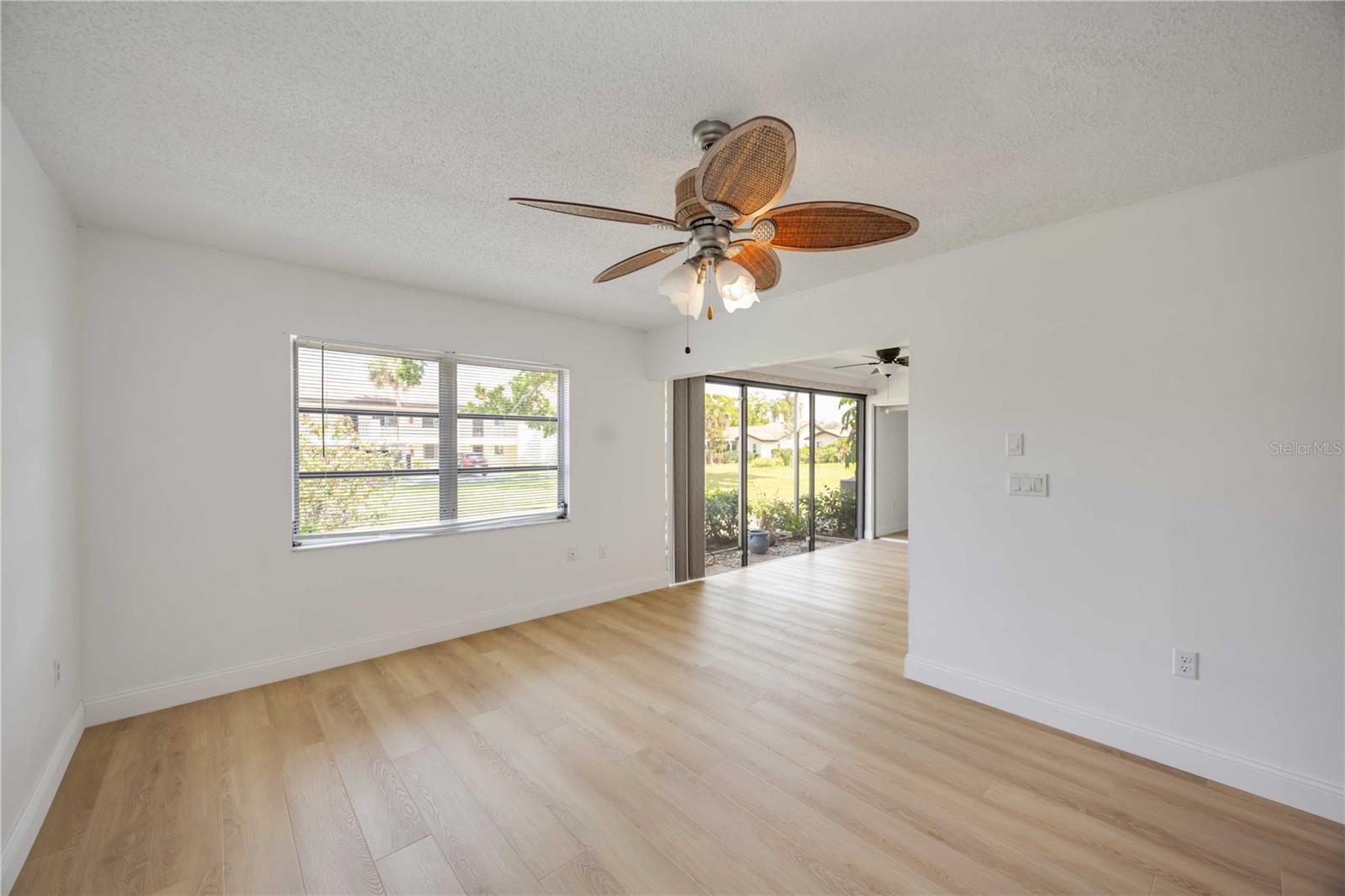 3880 EL POINIER CT #8702