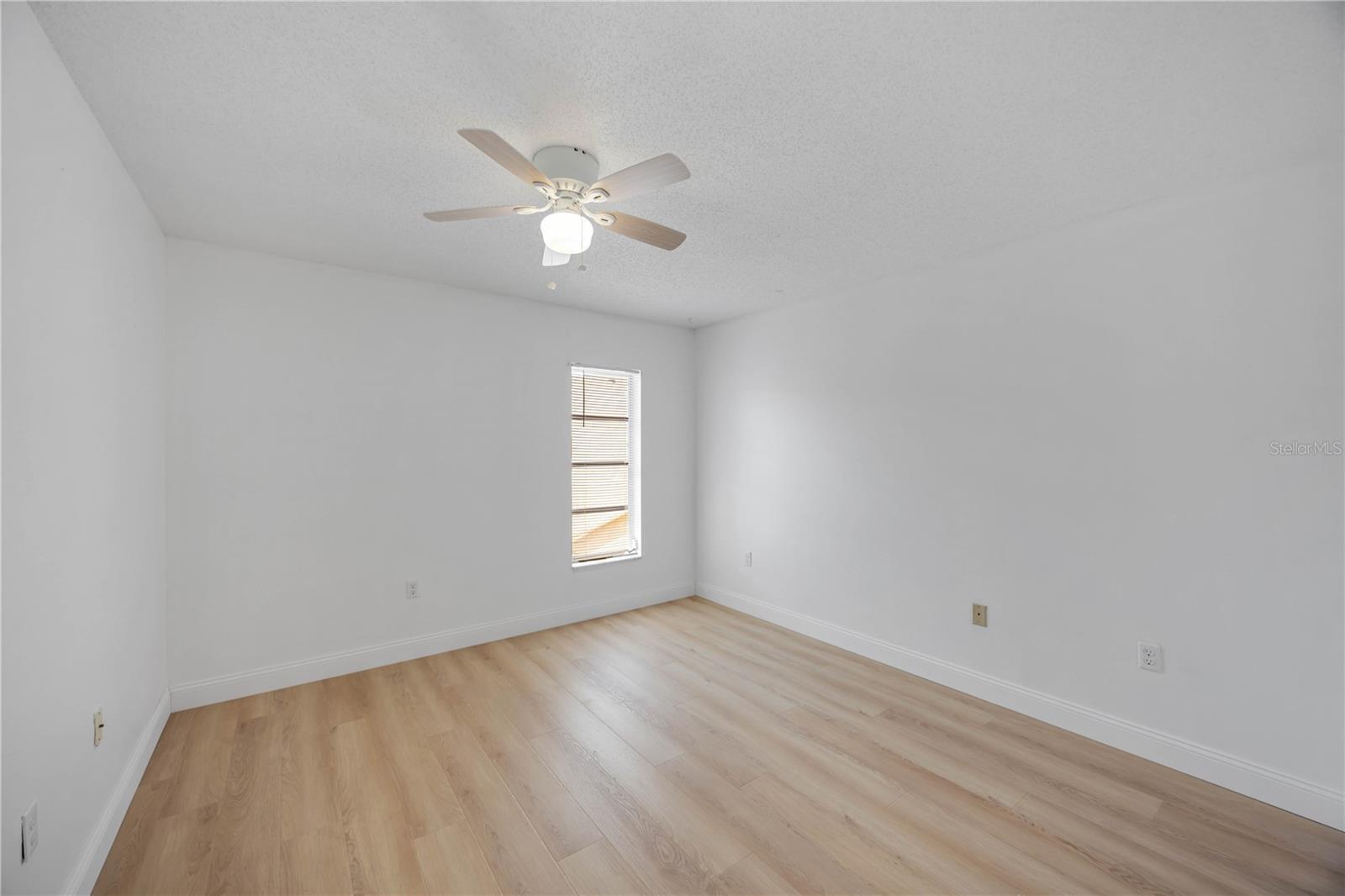 3880 EL POINIER CT #8702