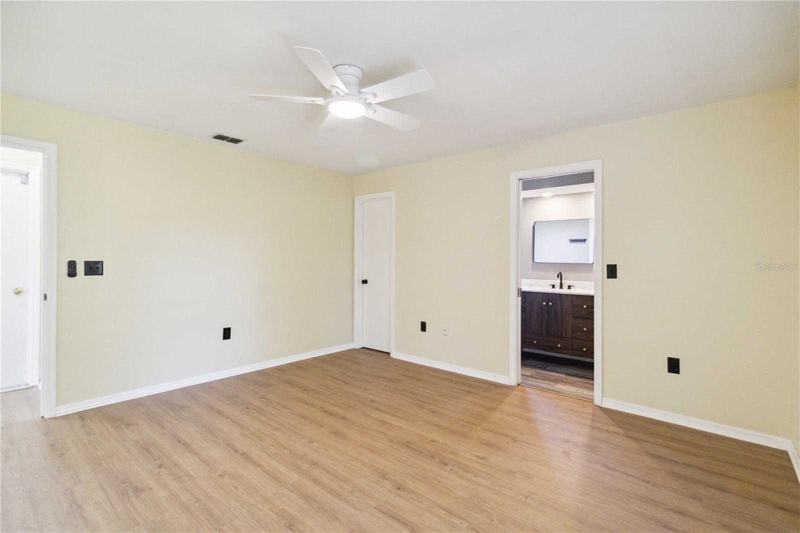 3509 65TH AVENUE CIR E