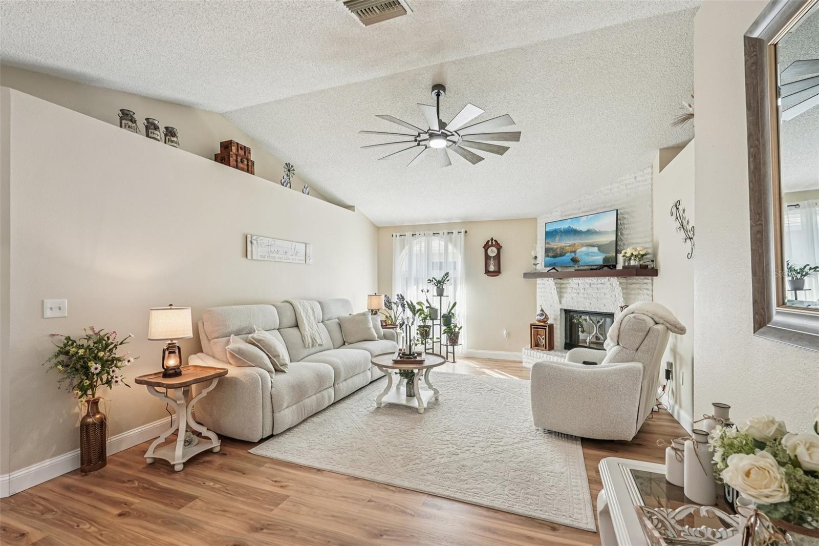 2304 SEATTLE SLEW DR