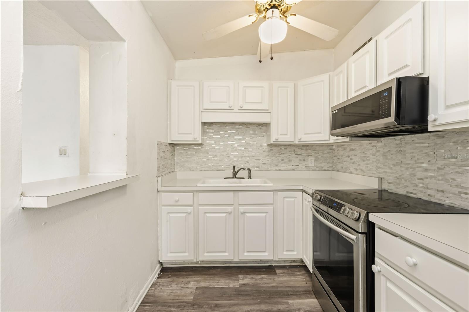2615 9TH AVE. DRIVE E.