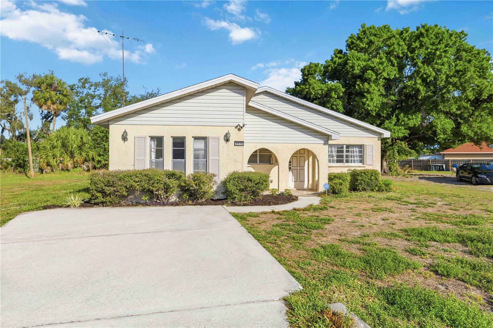 2615 9TH AVE. DRIVE E.