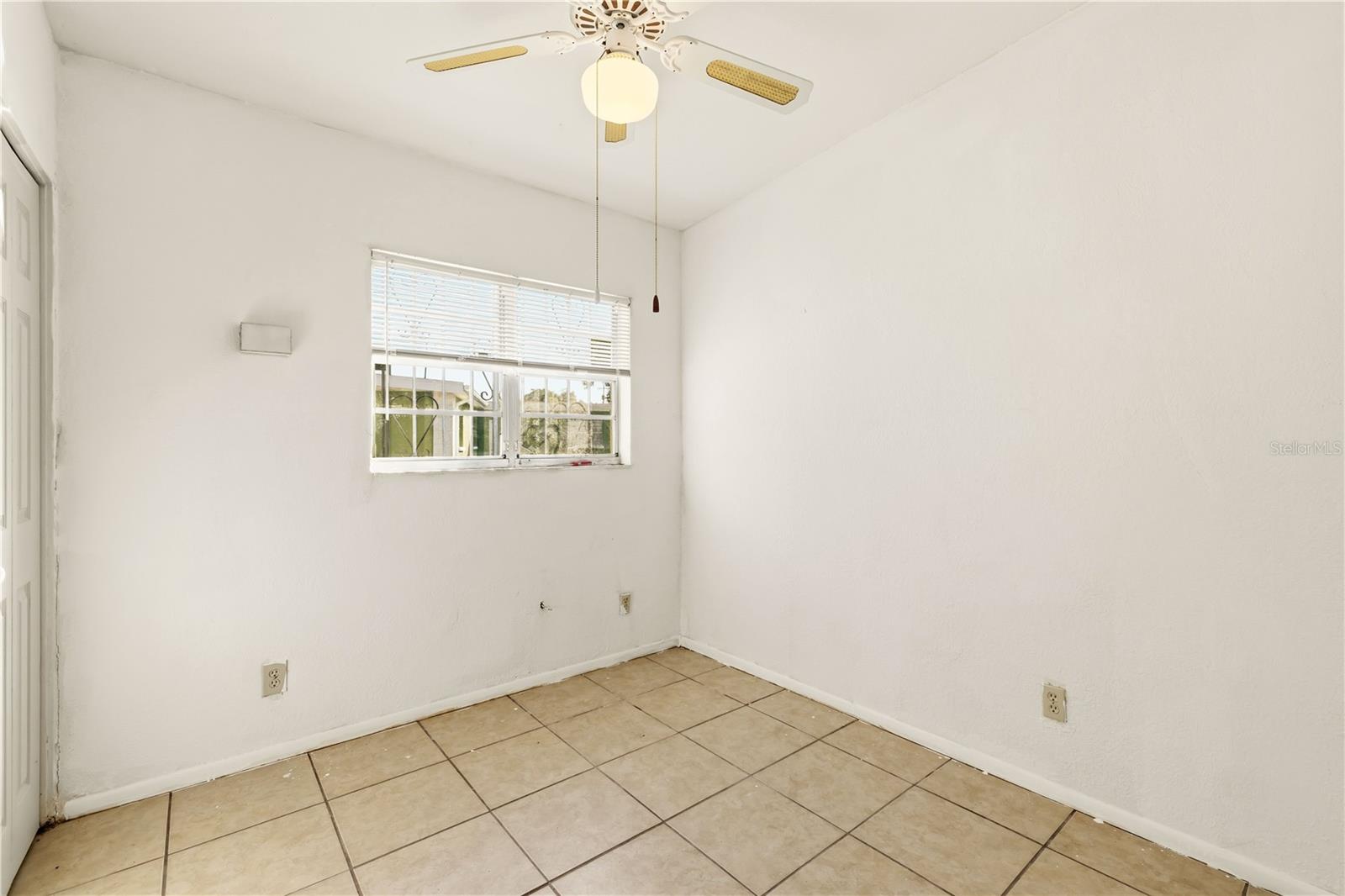 2615 9TH AVE. DRIVE E.