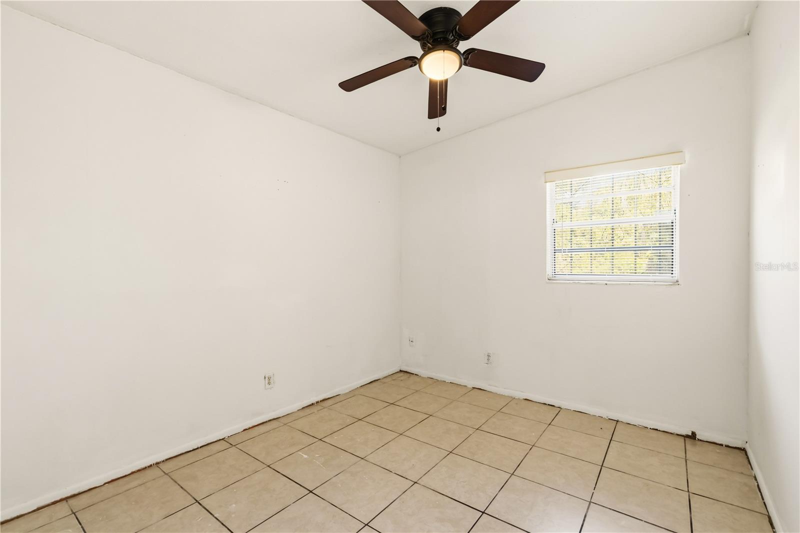 2615 9TH AVE. DRIVE E.
