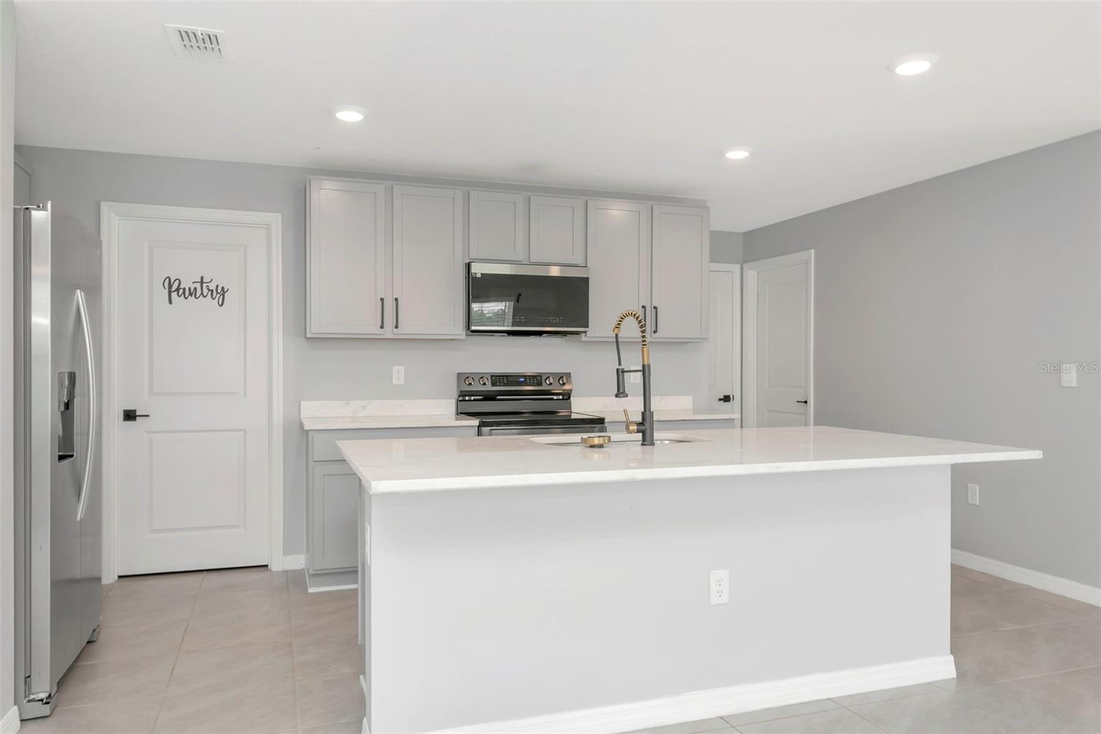 3140 ROCK SOUND ST