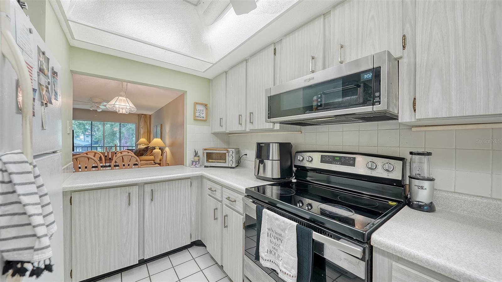 2260 STICKNEY POINT RD #324