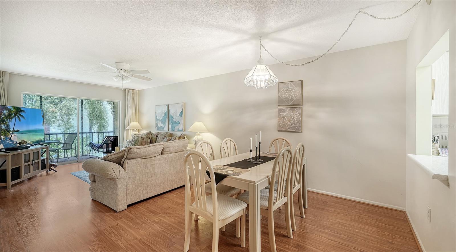 2260 STICKNEY POINT RD #324