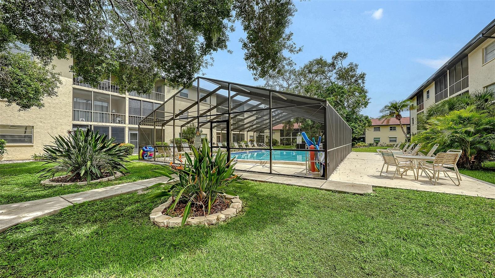 2260 STICKNEY POINT RD #324