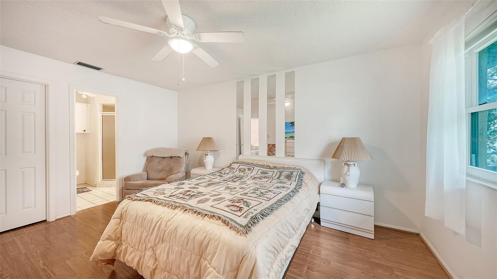 2260 STICKNEY POINT RD #324