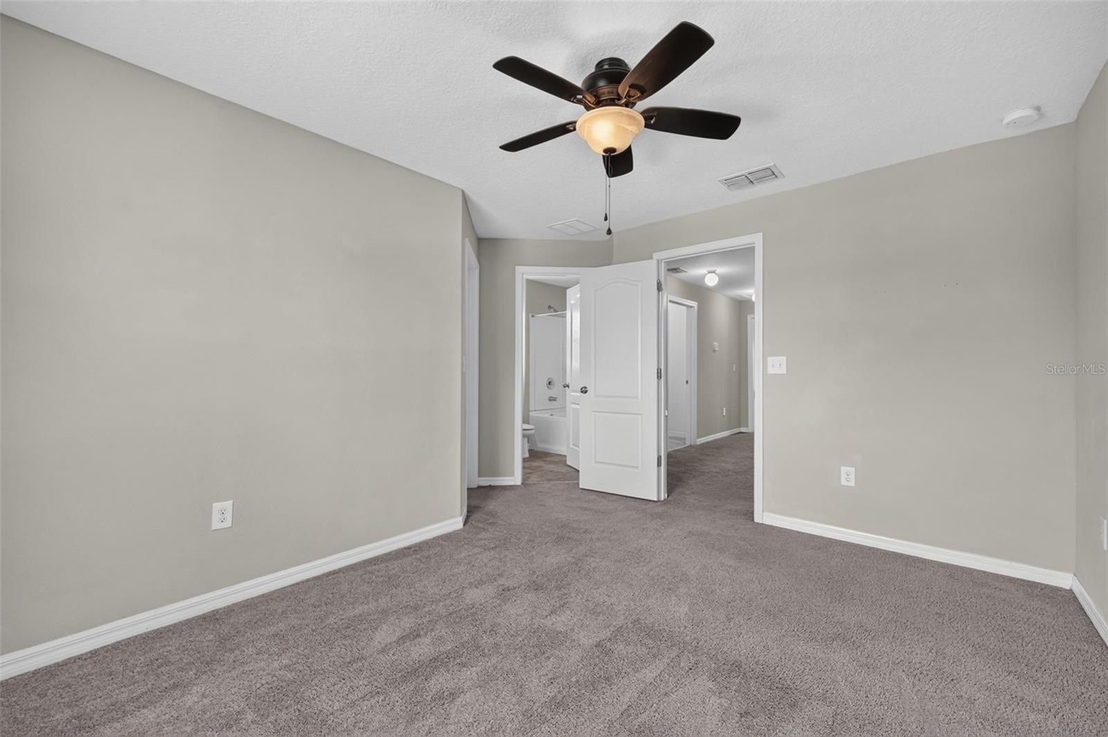 1702 IVORY GOOSE PL