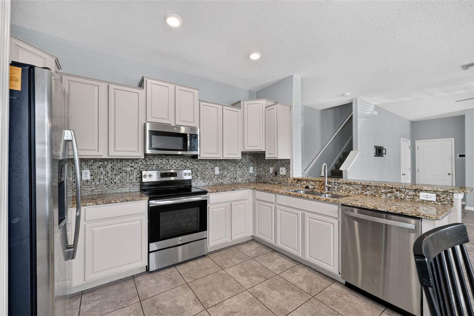 1702 IVORY GOOSE PL