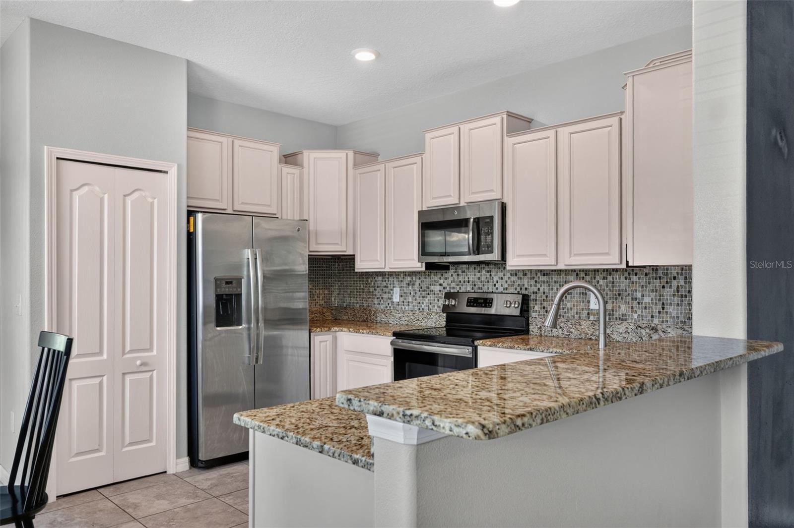 1702 IVORY GOOSE PL