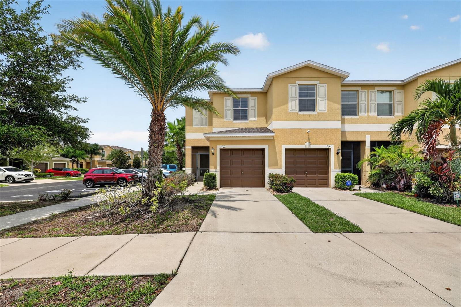 1702 IVORY GOOSE PL