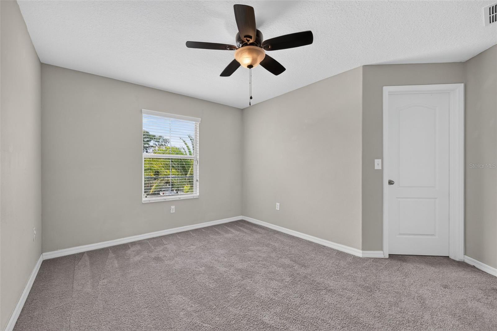 1702 IVORY GOOSE PL