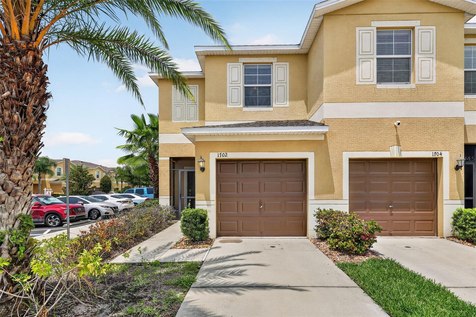 1702 IVORY GOOSE PL
