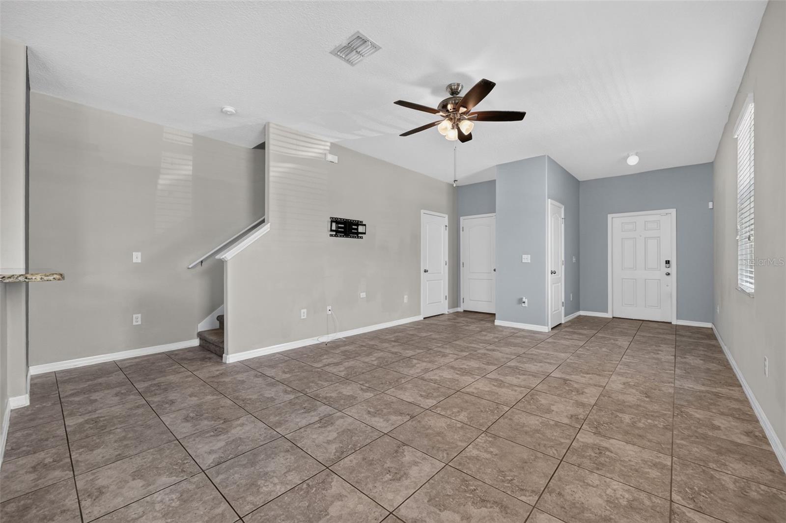 1702 IVORY GOOSE PL